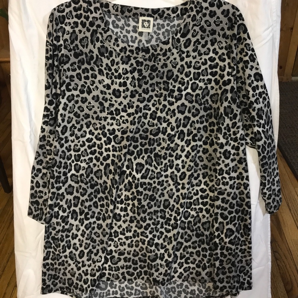 Anne Klein leopard print in black & gray
